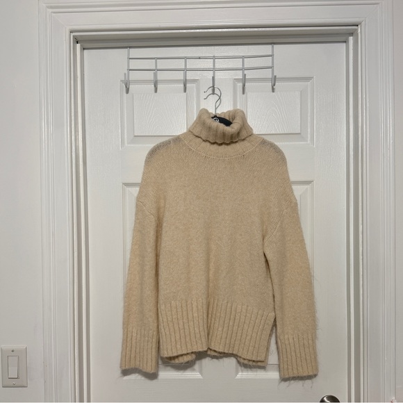 H&M sweater bundle - Picture 5 of 5